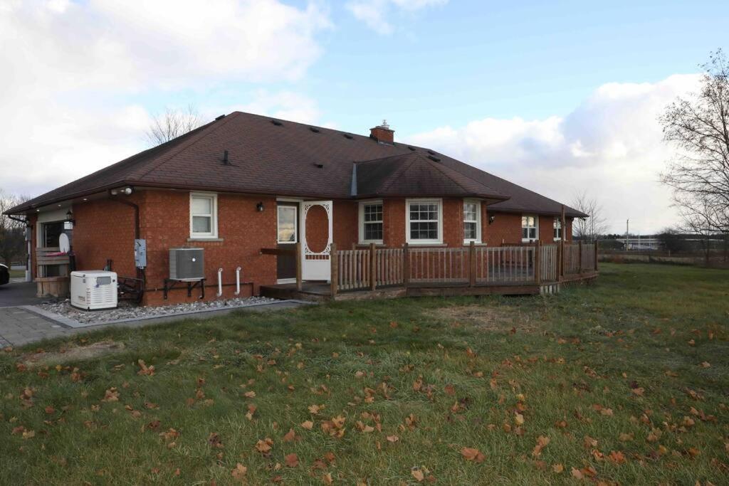 Bowmanville Event Place Luaran gambar